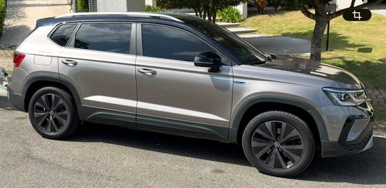 VOLKSWAGEN TAOS 1.4 250 TSI TOTAL FLEX HIGHLINE AUTOMÁTICO